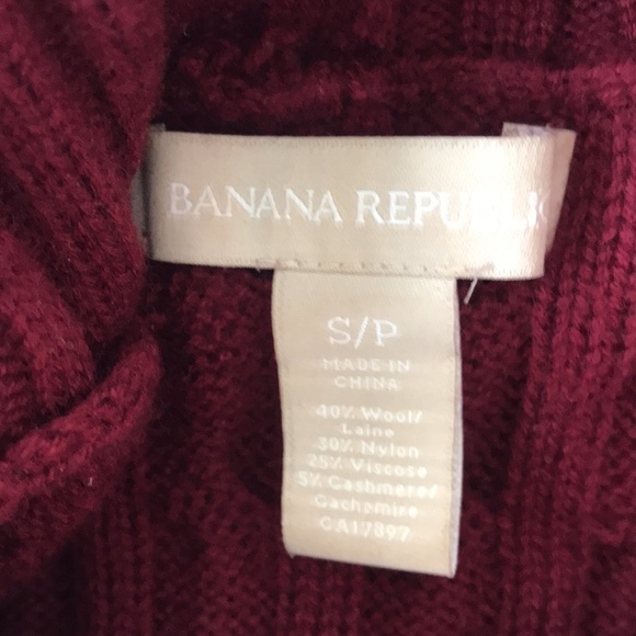 Banana Republic turtle neck cable knit sweater in burgundy. - Picture 4 of 4